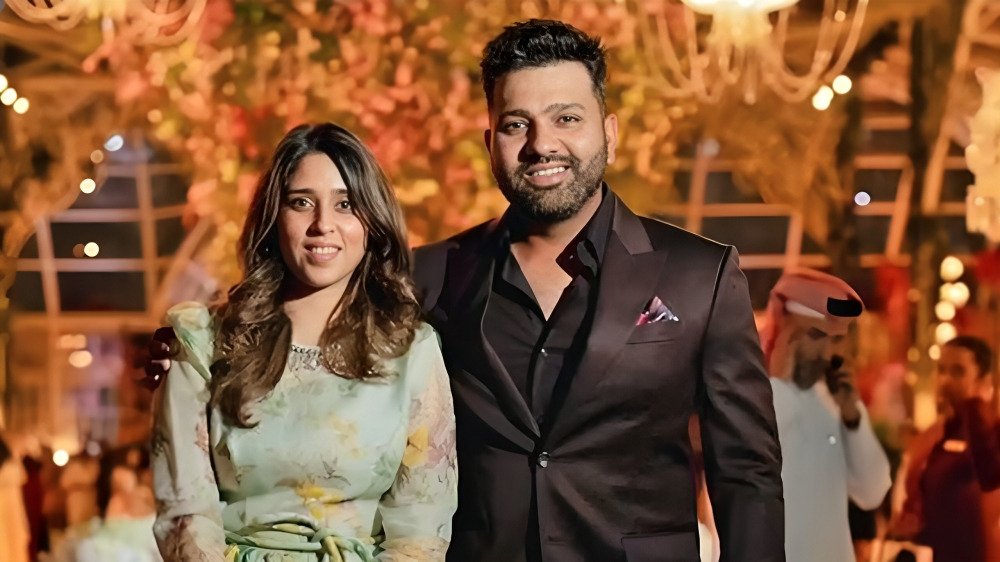 ritika sajdeh height in feet
