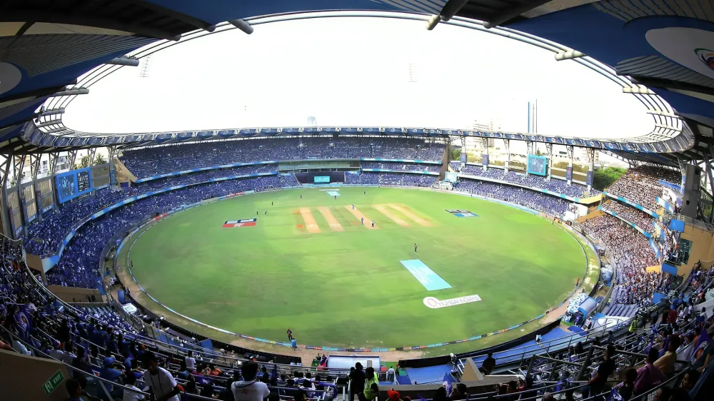 wankhede stadium pitch report in hindi